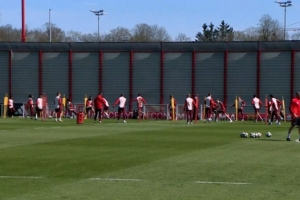 记者：对阵国米赛前最后一堂训练课，帕夫洛维奇参加了球队合练