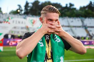 队报：阿森纳希望稍低于7000万欧签哲凯赖什，同时关注阿克利乌舍