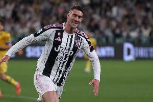 米体：米兰在关注弗拉霍维奇的情况，但在八月底前并不急于出手