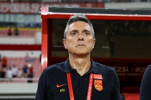 社区互动-记者评国足U22：离进球就差撕开一道口子，但是这个口子有点难撕