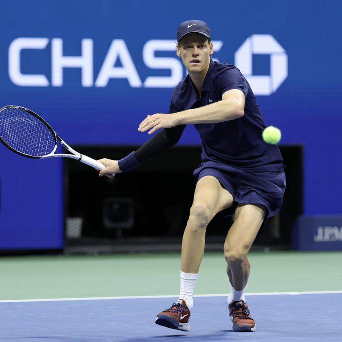 HTH体育-硬地大满贯26连胜！辛纳三盘横扫赢下德比，一数据再创网坛纪录