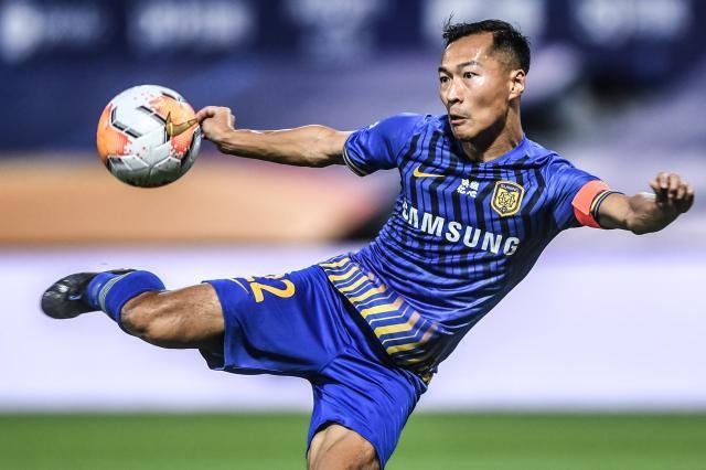 体育娱乐-吴曦重回申花不占转会名额 年薪控制在500万以内