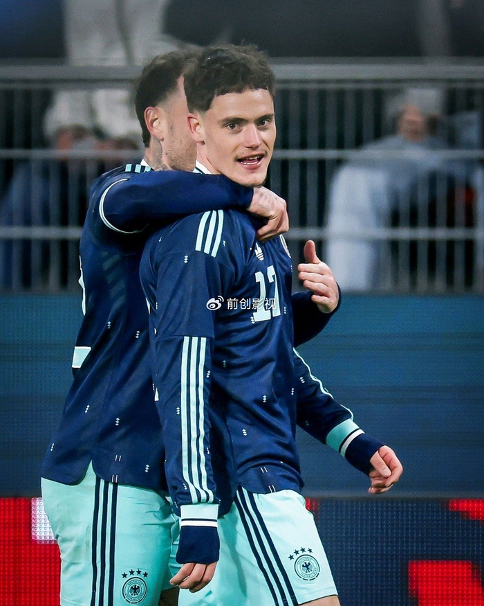 体育娱乐-38场10球11助！利物浦球迷不解，德国中场独造4球，世界波绝杀|维尔茨|国家队|瑞士|安菲尔德球场|瑞士足球队_新浪体育_新浪新闻